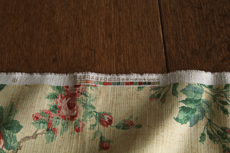 薔薇のプリントファブリック　sanderson サンダーソン　イギリス アンティークストリュフ