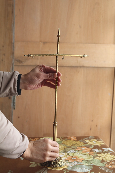 真鍮のフェイススクリーンスタンド　ヴィクトリアン　イギリス　アンティークストリュフ