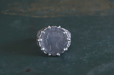 ヴィクトリア女王3ペンス銀貨シルバーリング　イギリス　アンティークストリュフ