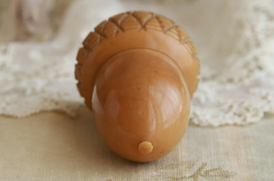 エイコーンのソーイングセット　ベジタブルアイボリー　ヴィクトリアン　イギリス　アンティークストリュフ