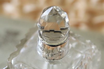 銀巻きのカットガラスパフュームボトル　イギリス アンティークストリュフ