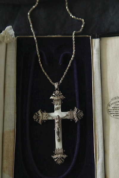 プルミコミュニオン　マザーオブパール　シルバークロス　フランス　アンティークストリュフ