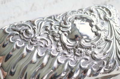 ロココレリーフシルバースナッフボックス　A.ChickandSons　ピルケース　イギリス　アンティークストリュフ