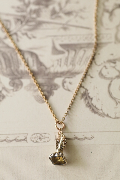 ヴィクトリアンウォッチフォブ　ウォッチキー　ロケット　ロングネックレス　アンティークストリュフ