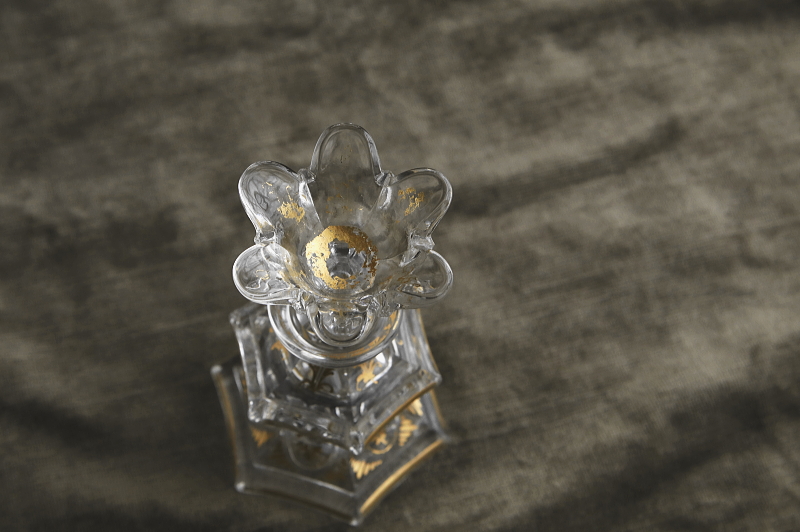 ヴィクトリアン　花のパフュームボトル　イギリス アンティークストリュフ