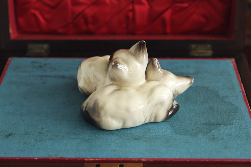 双子のシャム猫　Beswick Pottery イギリス　アンティークストリュフ 20260610