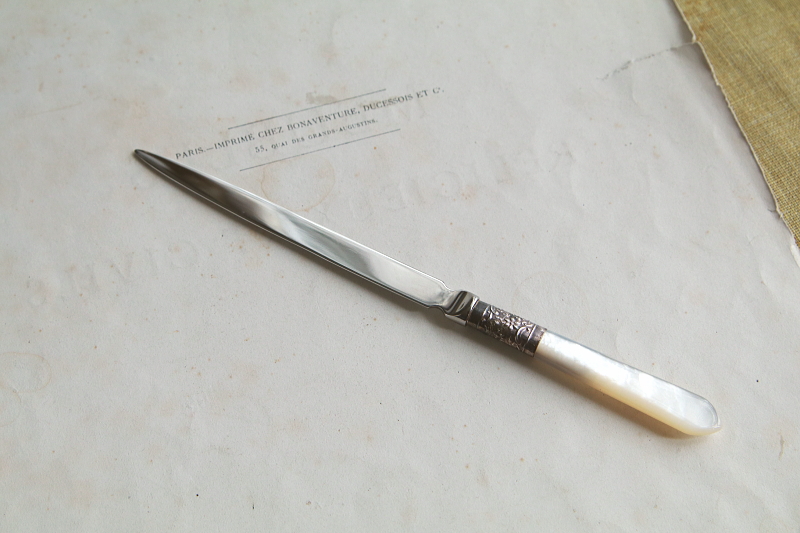 マザーオブパールハンドルペーパーナイフ　イギリス　アンティークストリュフ