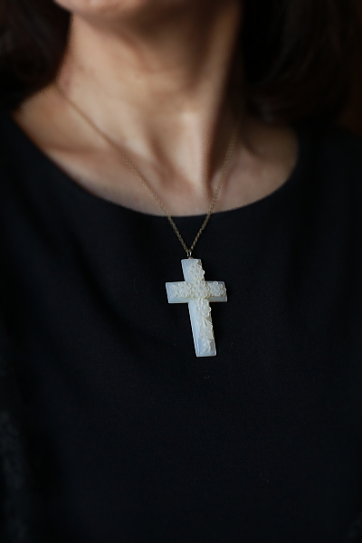 ベツレヘムパール　花十字ペンダント　パレスチナ　アンティークストリュフ