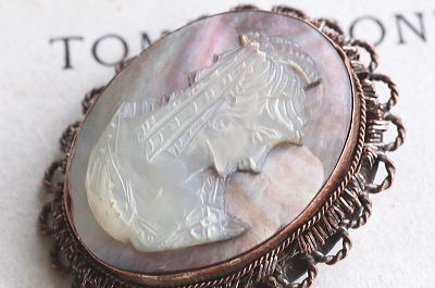 マザーオブパールカメオ　ペンダントブローチ　イタリア　アンティークストリュフ