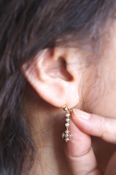 シーパールオールドヨーロピアンカットダイヤ　ゴールドドロップピアス　イギリス　アンティークストリュフ