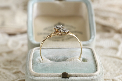 トワ・エ・モア　フラワーダイヤモンドリング　エンゲージリング　指輪　フランス　アンティークストリュフ