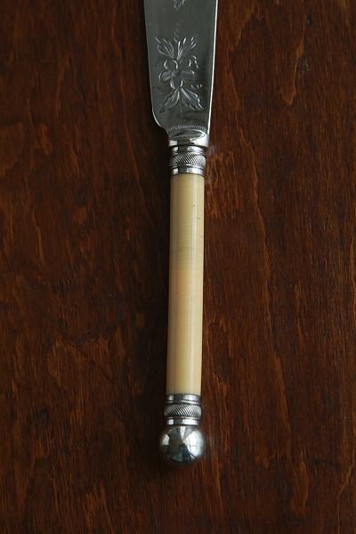 アイボリーハンドル　花の彫刻　JOHN SANDERSON & SON　イギリス　アンティークストリュフ