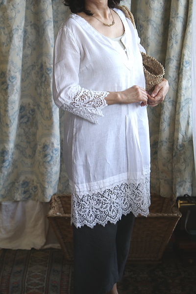 レースエッジリネンチュニック　イタリア　アンティークストリュフ