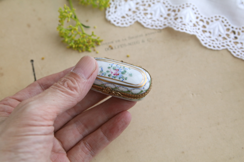 小さなリモージュボックス　Dubarry Limoges アンティークストリュフ