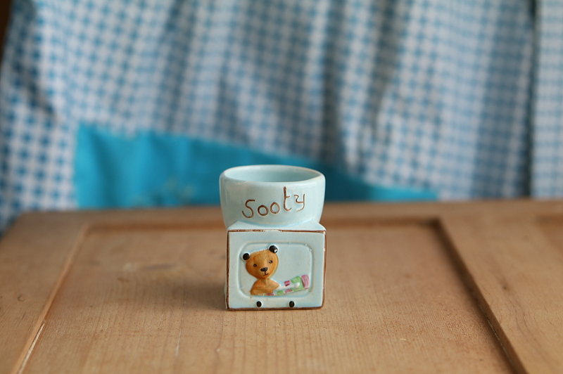 Sootyのエッグカップ　イギリス アンティークストリュフ