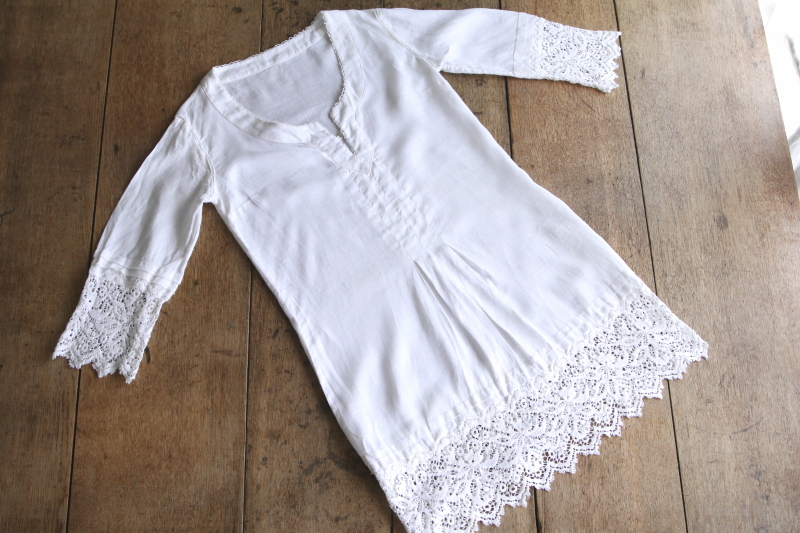 レースエッジリネンチュニック　イタリア　アンティークストリュフ