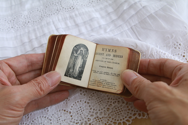 天使のセルロイド表紙祈祷書　エンジェルズヘッズ　ジョシュア・レイノルズ　イギリス　アンティークストリュフ