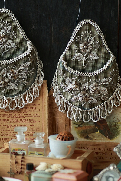 ヴィクトリアンビーズワークウォッチポケット　イギリス　アンティークストリュフ 20250530