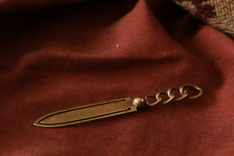 ブラスブックマーク　ペーパーナイフ　イギリス　アンティークストリュフ