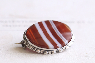 スコティッシュアゲートシルバーブローチ　スコットランド　アンティークストリュフ