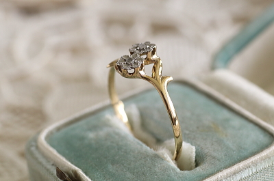 トワ・エ・モア　フラワーダイヤモンドリング　エンゲージリング　指輪　フランス　アンティークストリュフ