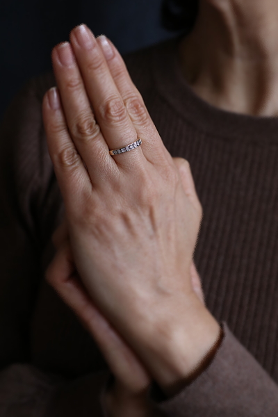 メレダイヤハーフエタニティリング　イギリス　アンティークストリュフ