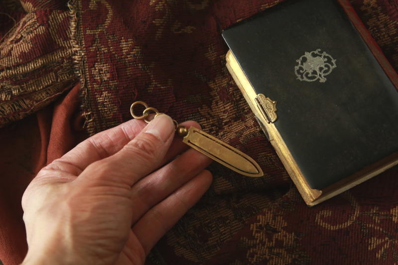 ブラスブックマーク　ペーパーナイフ　イギリス　アンティークストリュフ