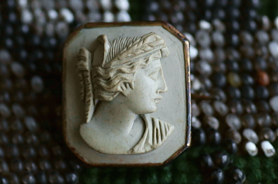 ヴィクトリアン　ラーヴァカメオブローチ　アンティークジュエリー　アクセサリー　イギリス　アンティークストリュフ 20251211