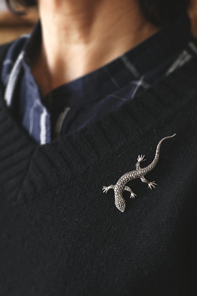 マーカサイトアンドシルバーリザードブローチ　グリーンアイズ　ヨーロッパ　アンティークストリュフ