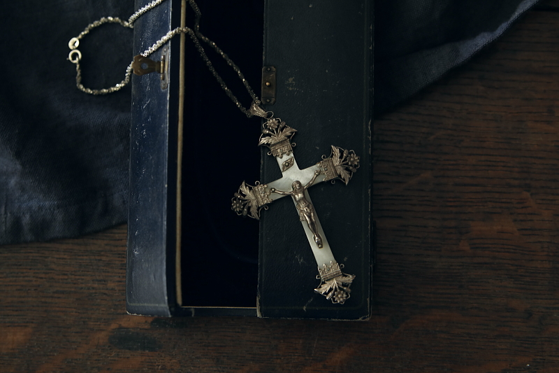 プルミコミュニオン　マザーオブパール　シルバークロス　フランス　アンティークストリュフ