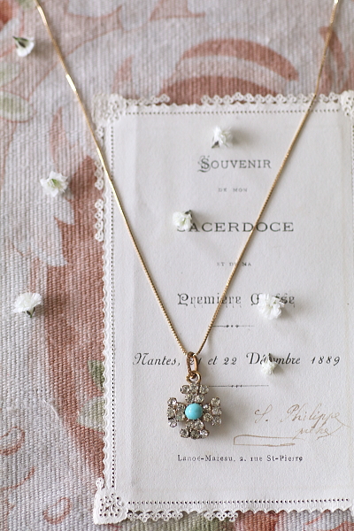 ターコイズアンドペースト　クロスペンダント　ヨーロッパ　アンティークストリュフ