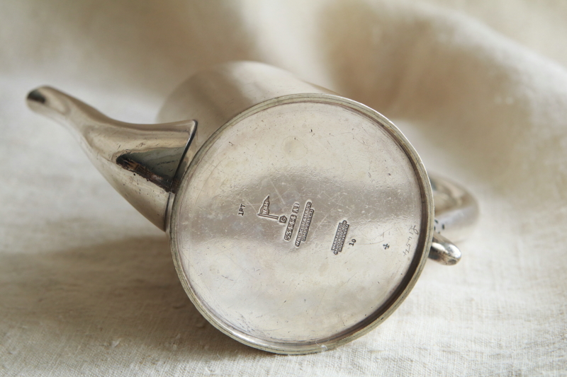 Walker and hall　ホテルウェア　furness line コーヒーポット　アンティークストリュフ