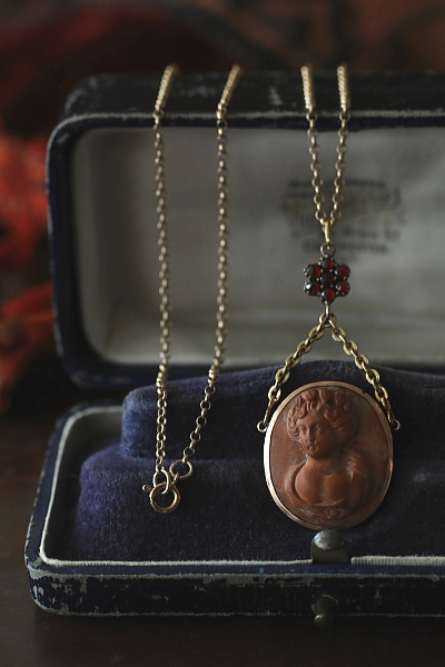 ラーヴァカメオガーネットペンダント　イタリア　アンティークストリュフ 20250508
