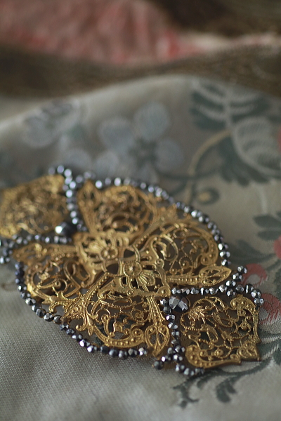 カットスチールのフィリグリーブロンズバックル　フランス　アンティークストリュフ 20250508