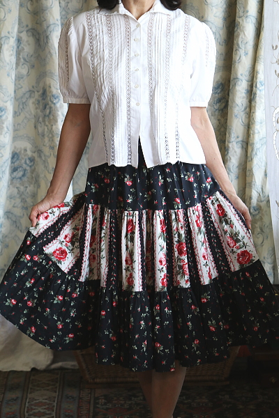 フランスのヴィンテージフレアスカート　フランス　アンティークストリュフ 20250716