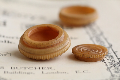 ベジタブルアイボリーのヴィネグレット　気付け薬　イギリス アンティークストリュフ