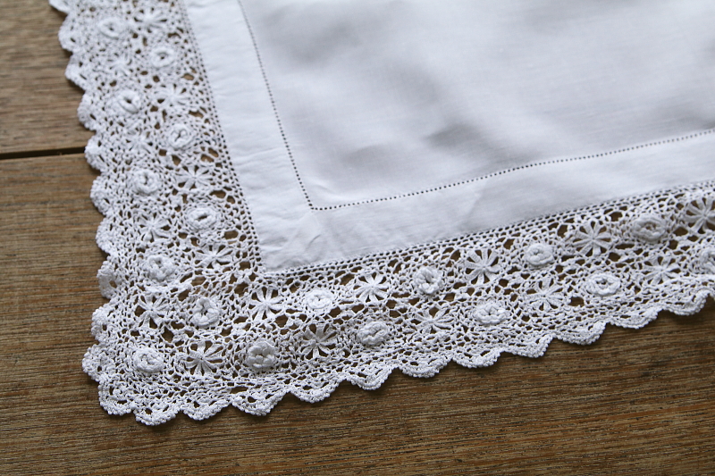 アイリッシュクロッシェリネンチェストトッパー　アイルランド　イギリス　アンティークストリュフ