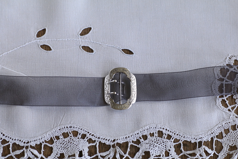 ハンドエングレービングシルバーバックル　イギリス　アンティークストリュフ