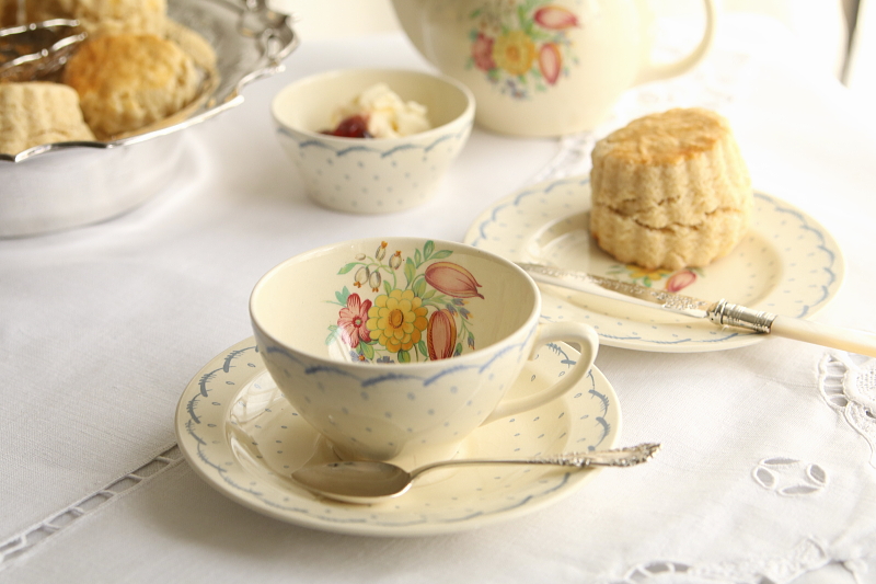 susie cooper スージークーパー　プランタン　ティーカップ　ティートリオ　イギリス　アンティークストリュフ