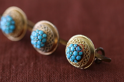 ヴィクトリアンターコイズバーブローチ　イギリス　アンティークストリュフ