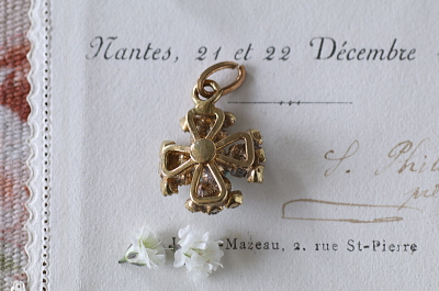 ターコイズアンドペースト　クロスペンダント　ヨーロッパ　アンティークストリュフ