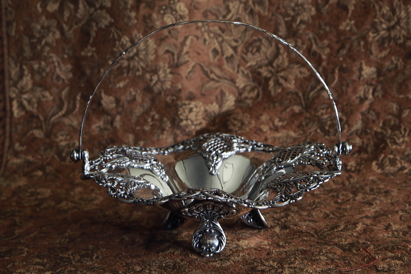 レースワークケーキバスケット　ヴィクトリアン　LEE & WIGFULL　イギリス　アンティークストリュフ