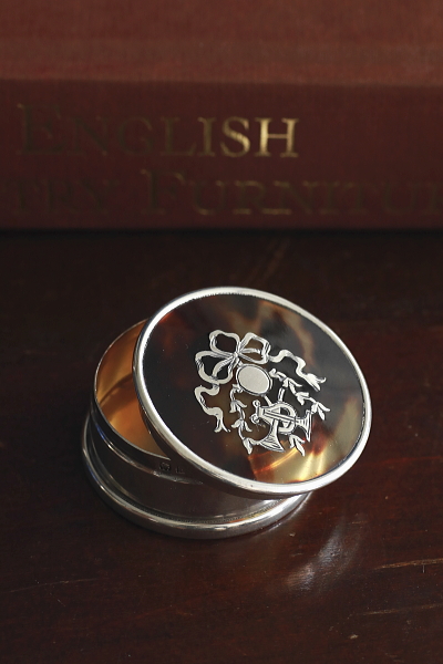 ピクウェのシルバーピルケース　べっ甲　スターリングシルバー　イギリス