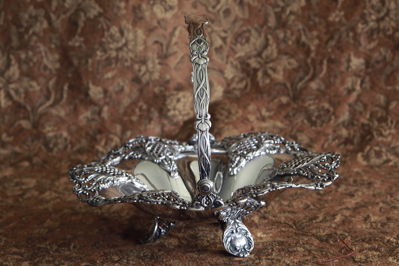 レースワークケーキバスケット　ヴィクトリアン　LEE & WIGFULL　イギリス　アンティークストリュフ