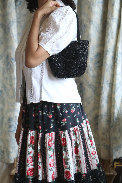 ヴィンテージビーズバッグ　黒ガラス　イギリス　アンティークストリュフ