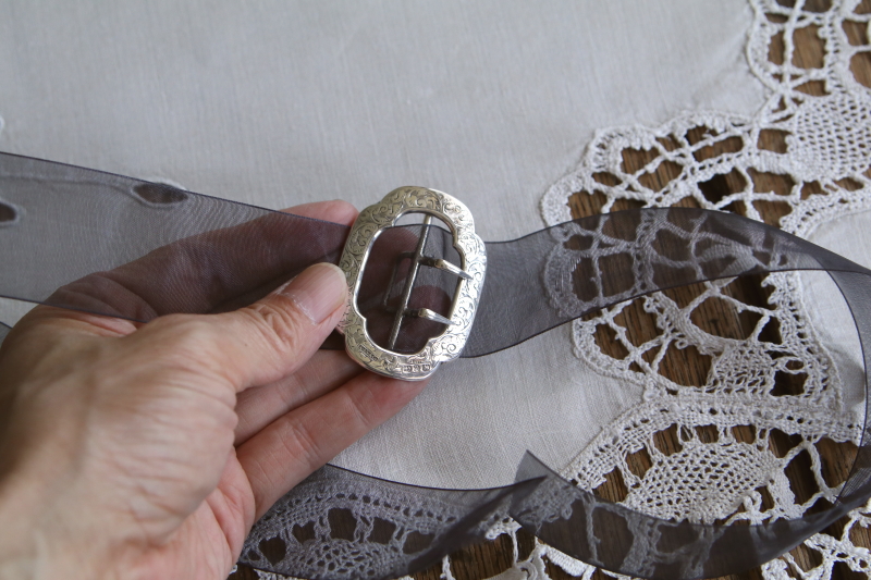 ハンドエングレービングシルバーバックル　イギリス　アンティークストリュフ