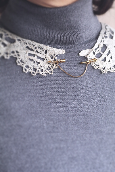 ホルンのカラーピンブローチ アンティークストリュフ 20251127