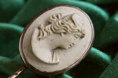 ヴィクトリアン　ラーヴァカメオピンブローチ　アンティークジュエリー　ヴィンテージアクセサリー　イギリス　アンティークストリュフ 20251211