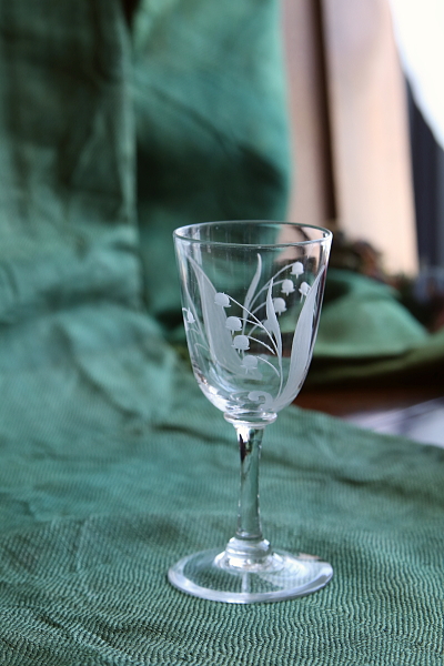 スズランのクリスタルシェリーグラス　イギリス　ヴィクトリアン アンティークストリュフ