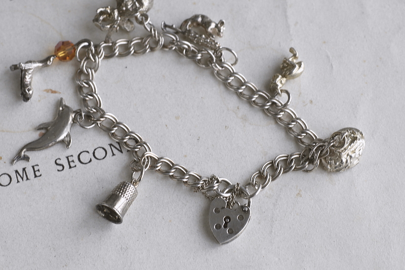 シルバーチャーム　チェーンブレスレット　イルカ　イギリス　アンティークストリュフ